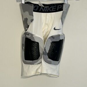 NWT Nike Pro Hyperstrong Boys M Football Compression Pants Black Padded